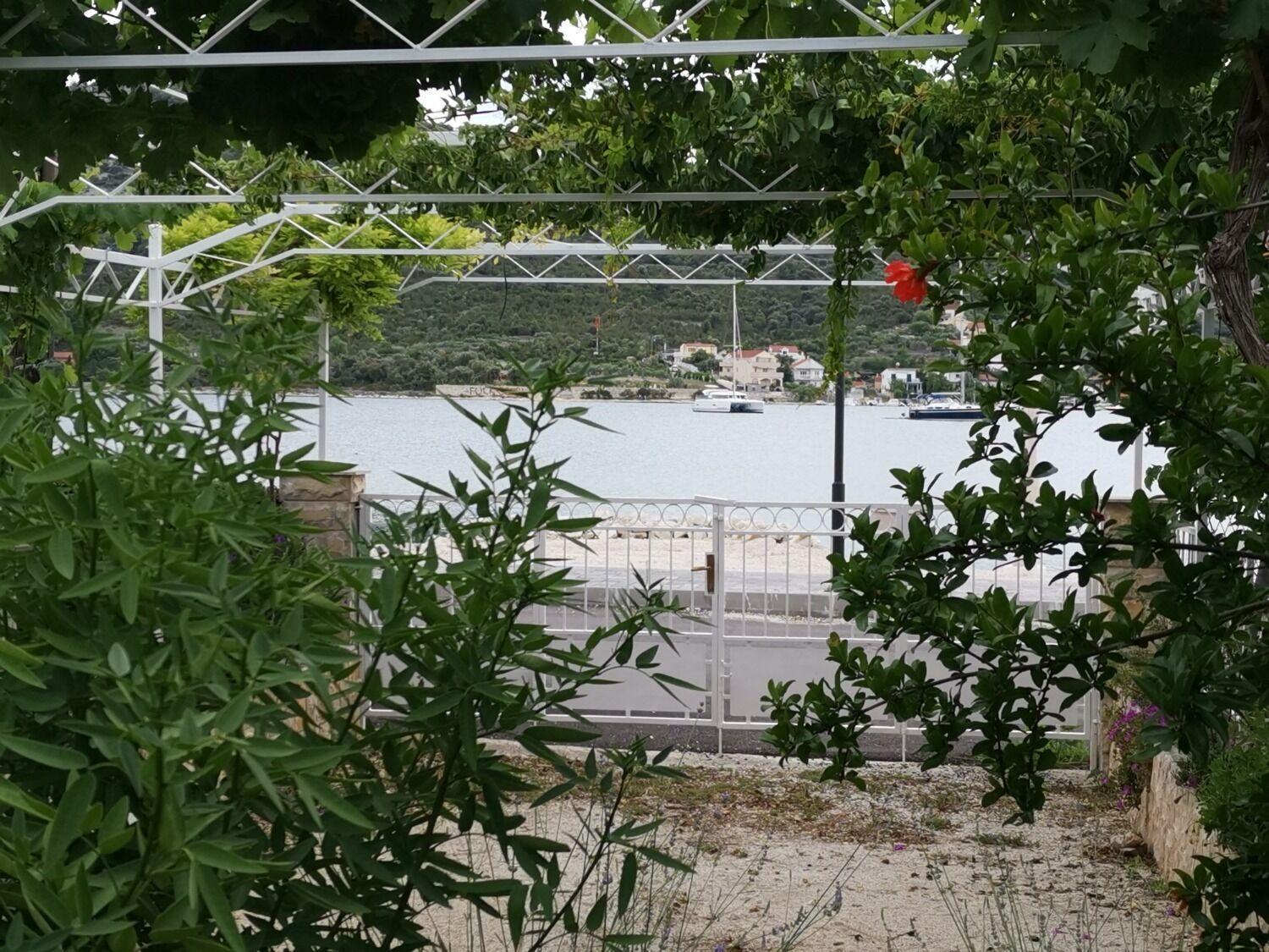 Apartments Srdan Vinisce ภายนอก รูปภาพ